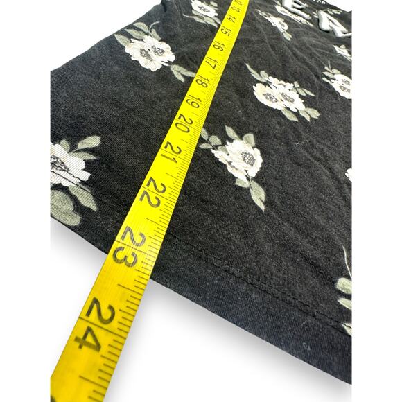 Aeropostale Classic Crew Grey w/ Floral Print T shirt Size Xs - Picture 3 of 6